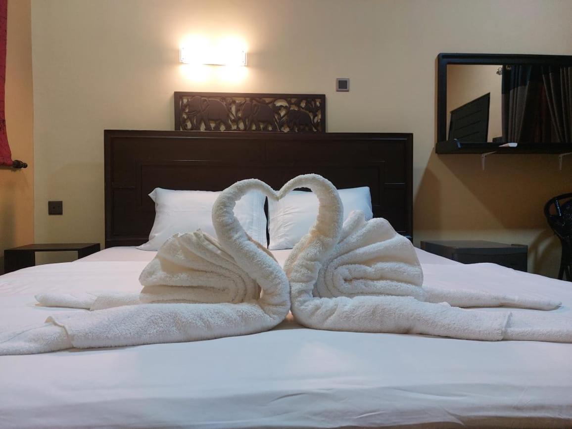 Edwin'S Airport Garden Bed & Breakfast Негомбо Екстериор снимка